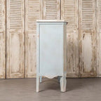 Meuble d'appoint 2 tiroirs en bois massif vieilli bleu avec plateau crème et poignées dorées