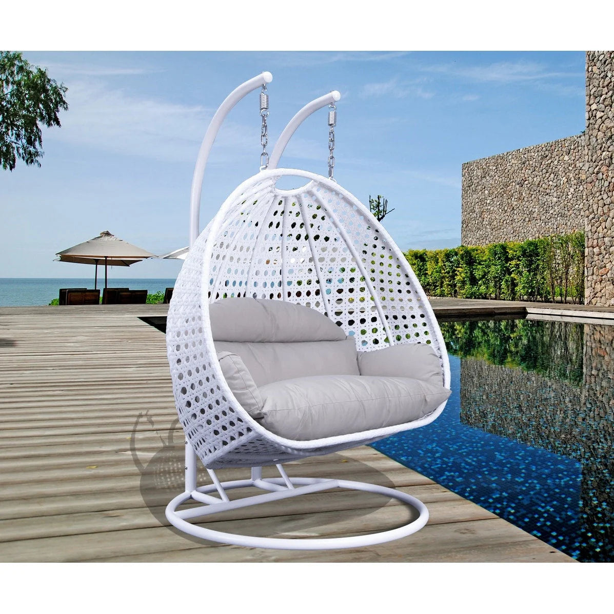 LeisureMod Fauteuil suspendu œuf 2 places avec support - Balançoire / hamac de patio en rotin osier pour extérieur/intérieur avec coussins