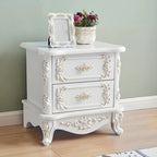 Table de chevet traditionnelle en bois blanc sculpté à 3 tiroirs