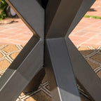 Ensemble de salle à manger d'extérieur transitionnel 5 pièces en osier Sanibel avec table en béton léger par Christopher Knight Home