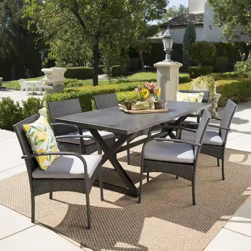 Ensemble de salle à manger rectangulaire 7 pièces en osier et aluminium Ashworth Outdoor avec coussins par Christopher Knight Home - N/A