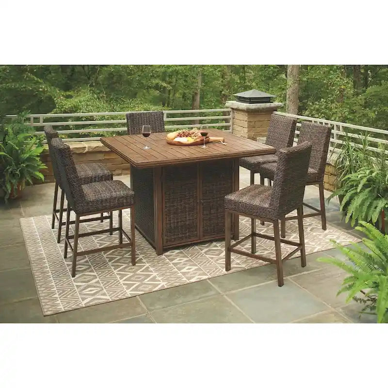 Table de bar carrée marron moyen avec foyer Signature Design by Ashley Paradise Trail pour l'extérieur