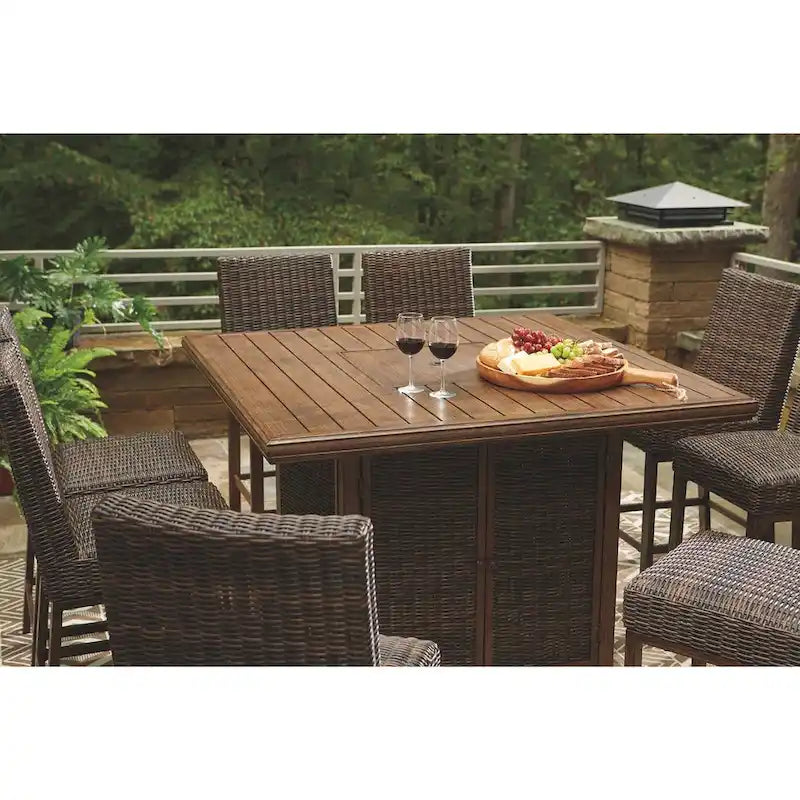Table de bar carrée marron moyen avec foyer Signature Design by Ashley Paradise Trail pour l'extérieur