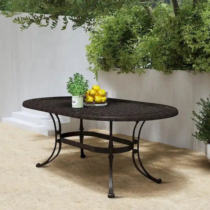 Ensemble de salle à manger d'extérieur 7 pièces en aluminium bronze Sanibel avec table à manger ovale de 72 et six fauteuils par Homestyles