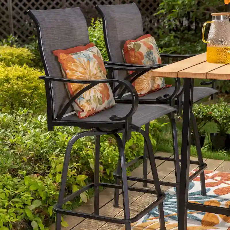 Ensemble de 5 tabourets de bar de patio avec table aspect bois et tabourets pivotants en textilène