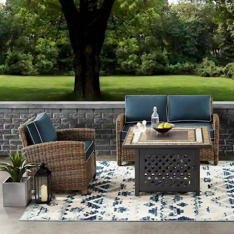 Ensemble de 3 sièges d'extérieur en osier Crosley Bradenton avec coussins bleu marine - 92,63 L x 84,5 P x 32,5 H
