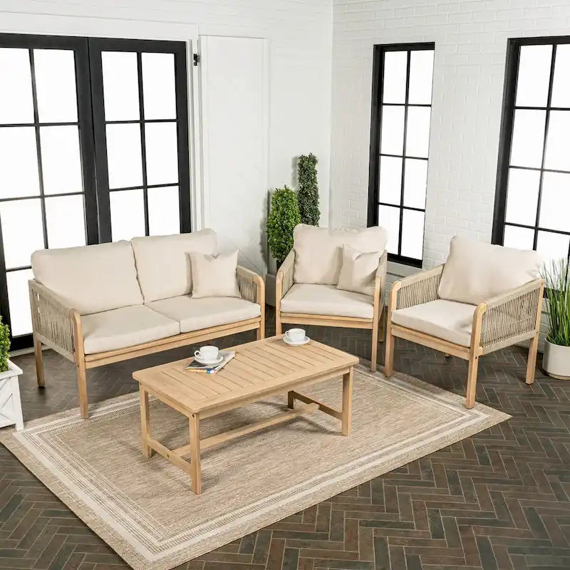 Ensemble de patio extérieur moderne bohème 4 pièces en bois d'acacia Aveiro avec coussins et oreillers décoratifs unis, par JONATHAN Y