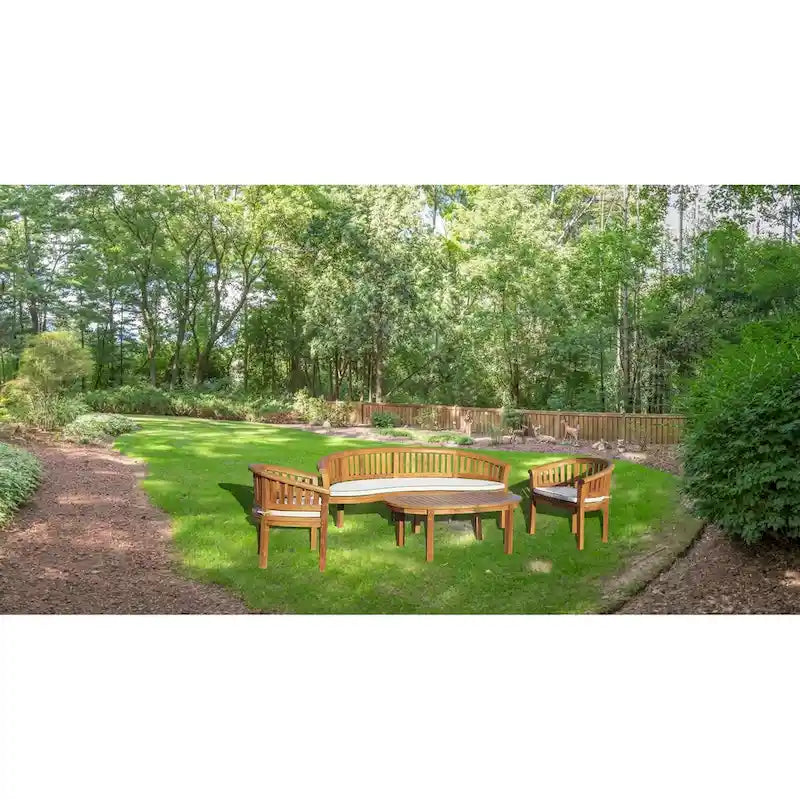 Ensemble de salon de patio Chic Teak Peanut en teck, 4 pièces, avec banquette triple, 2 fauteuils et table basse