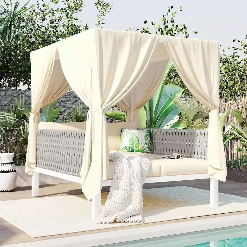 Bain de soleil extérieur avec rideaux, grand confort, adapté