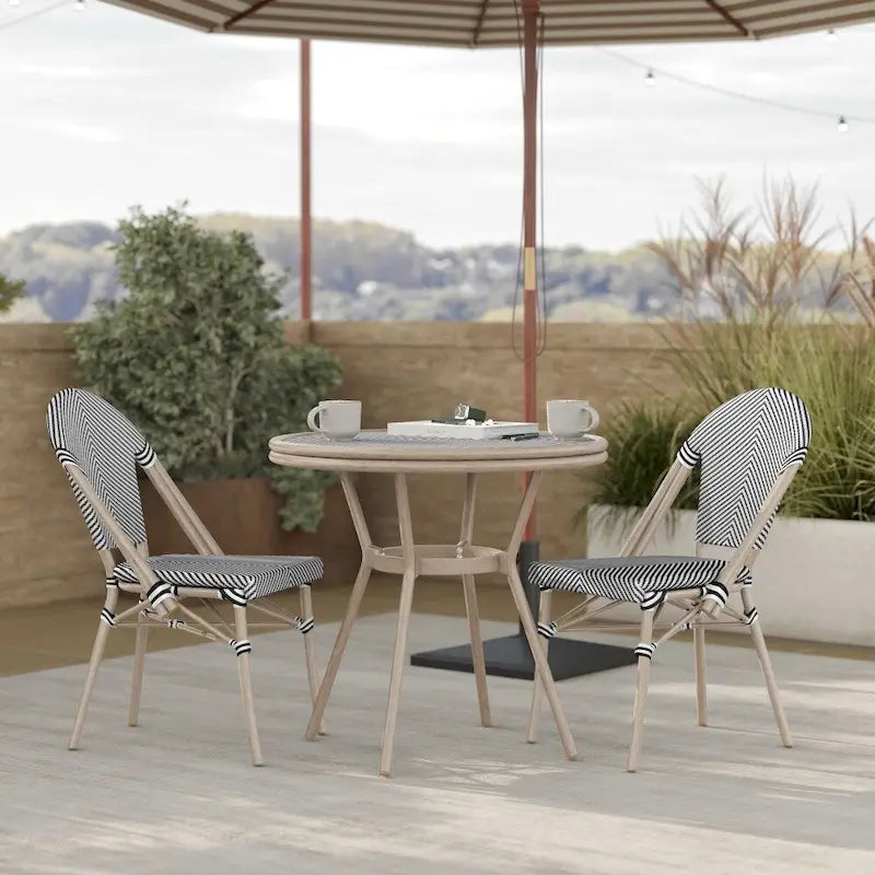 Ensemble table de bistrot et 4 chaises avec armatures métalliques