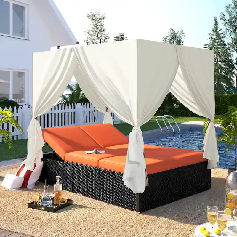 Lit de repos extérieur en osier avec coussins, sièges réglables