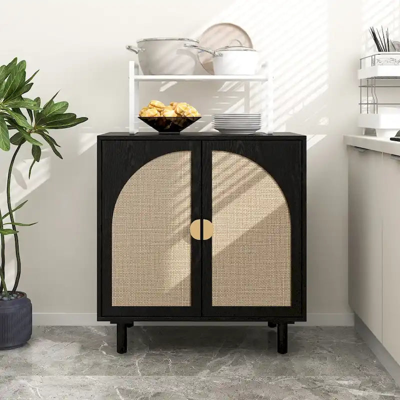 Meuble de rangement à 2 portes en rotin naturel/noir avec étagères réglables et pieds en pin