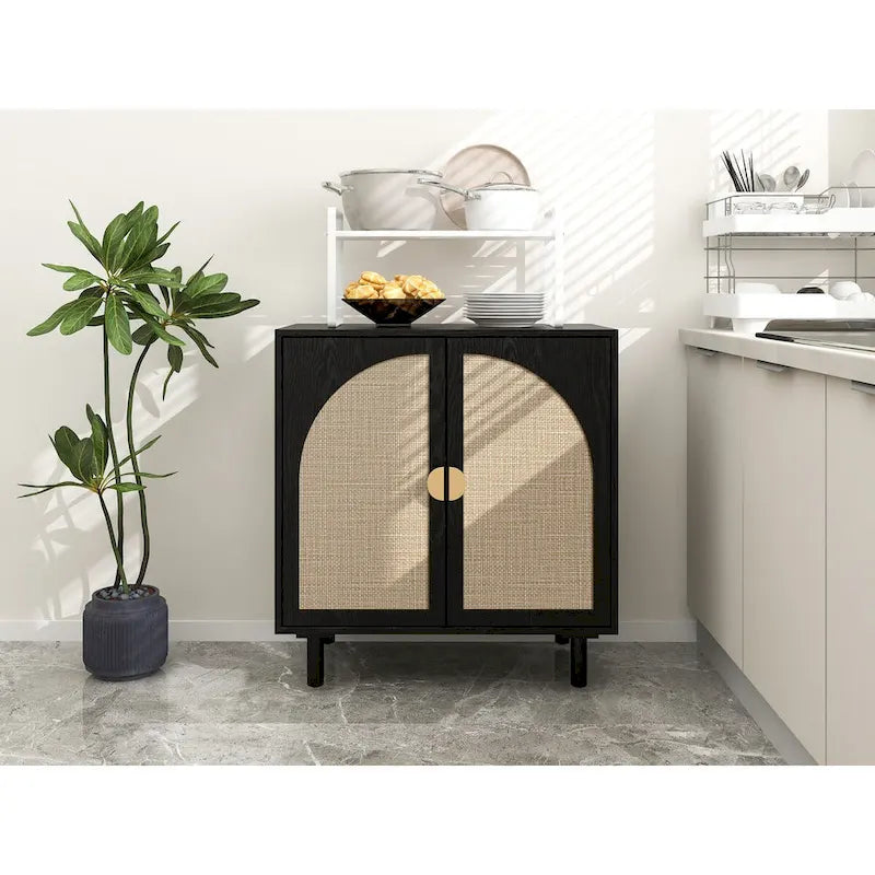 Meuble de rangement à 2 portes en rotin naturel/noir avec étagères réglables et pieds en pin