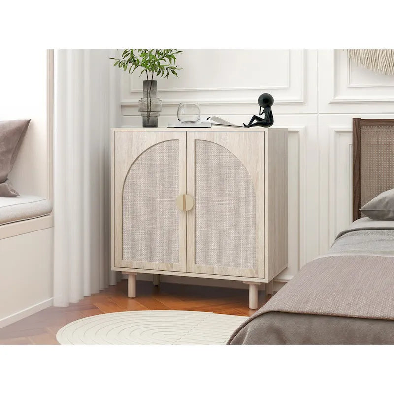 Meuble de rangement à 2 portes en rotin naturel/noir avec étagères réglables et pieds en pin