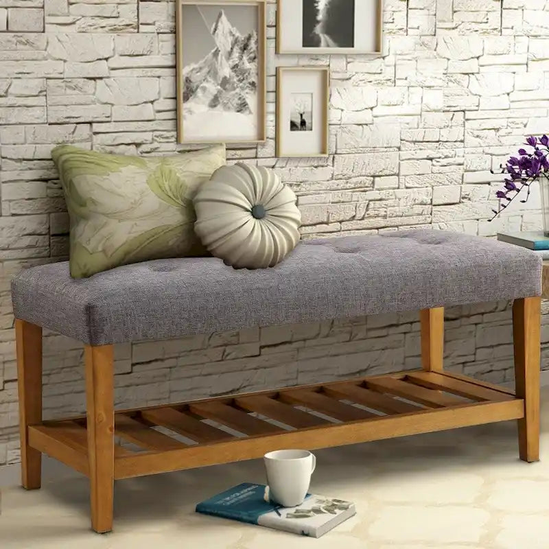 Banc rembourré en tissu gris et chêne avec étagère inférieure
